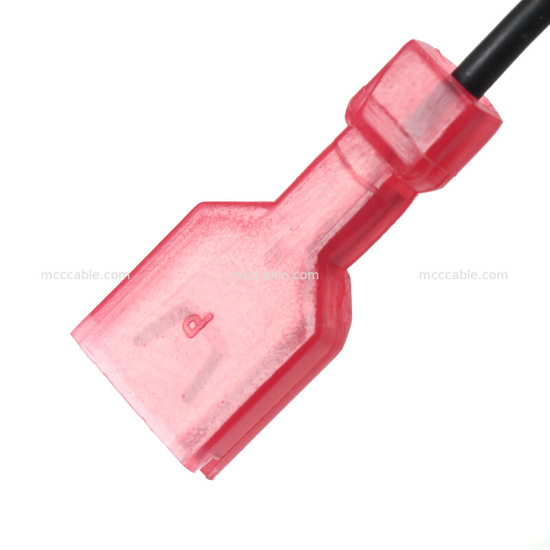 फेराइट कोर के साथ 4 पिन नैनो-फिट 6.3 मिमी महिला ब्लेड टर्मिनल पावर वायरिंग हार्नेस